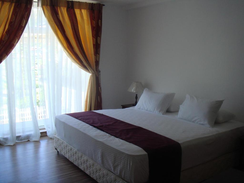 Midky Hotel