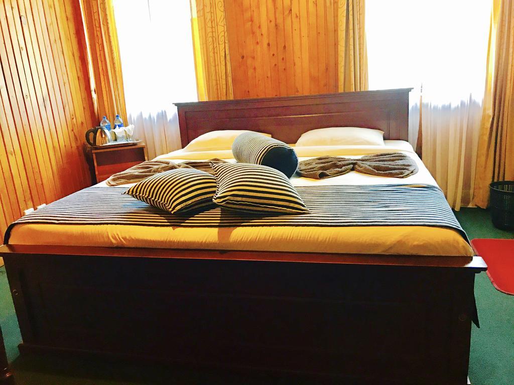 Hotel Single Tree