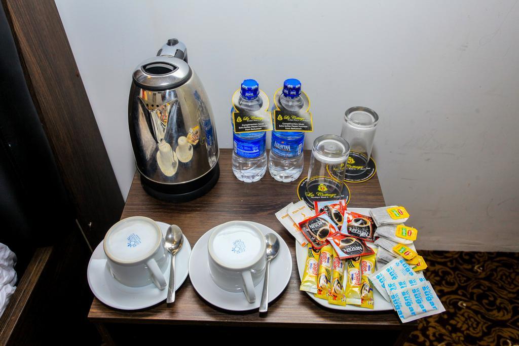 La Cottage Boutique Hotel & Restaurant Hotel