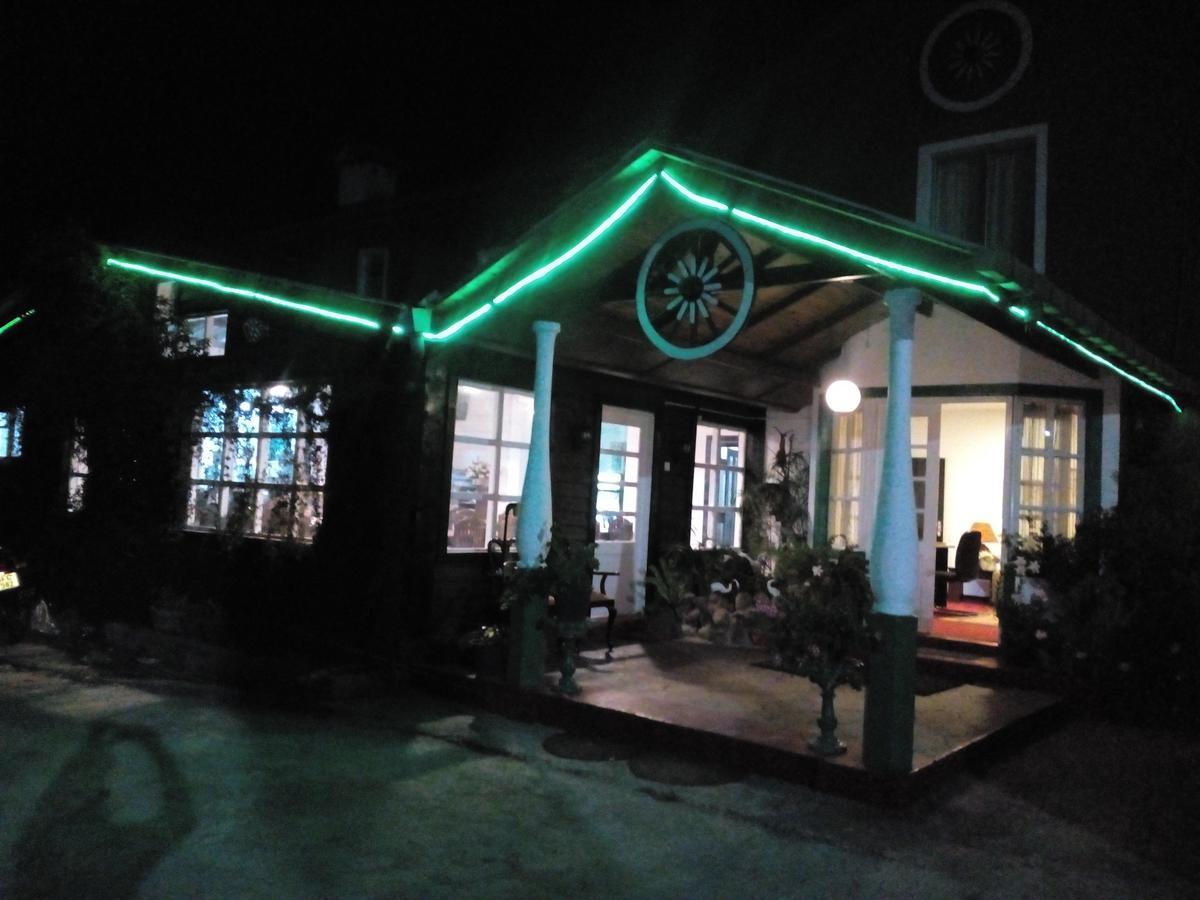 Eeescart Nuwaraeliya Hotel