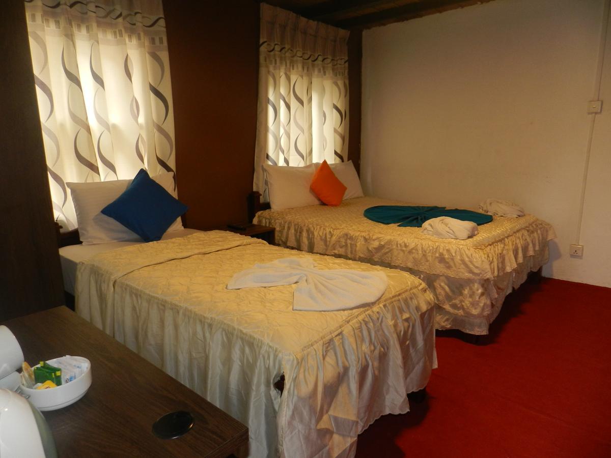 Eeescart Nuwaraeliya Hotel Nuwara Eliya