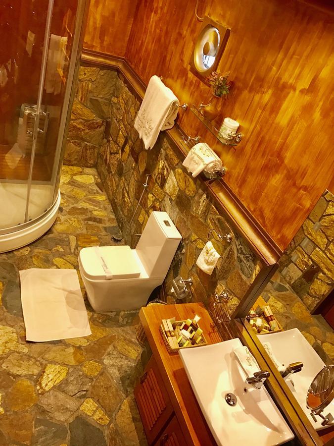 Queenswood Hotel Nuwara Eliya