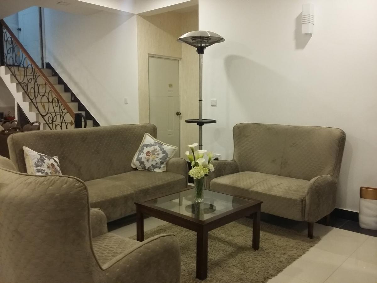 Rest Master Luxury Bunglaw Hotel Nuwara Eliya