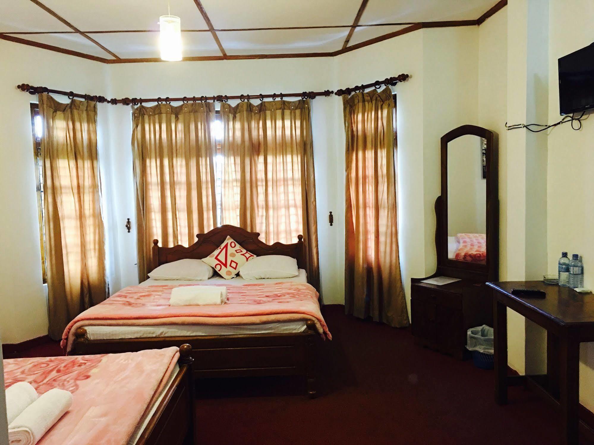 Royal Mount Hotel & Restaurant Apartment