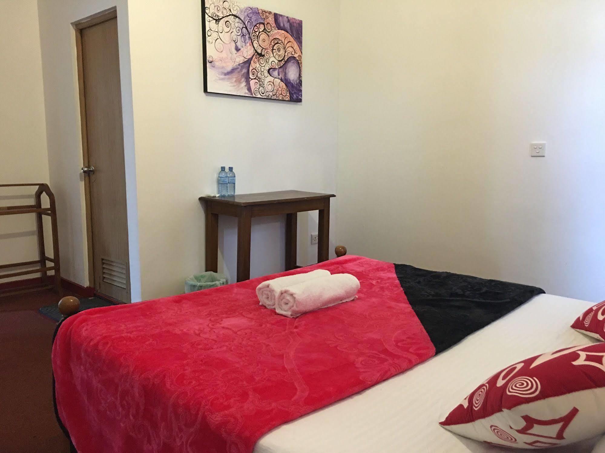 Royal Mount Hotel & Restaurant Nuwara Eliya