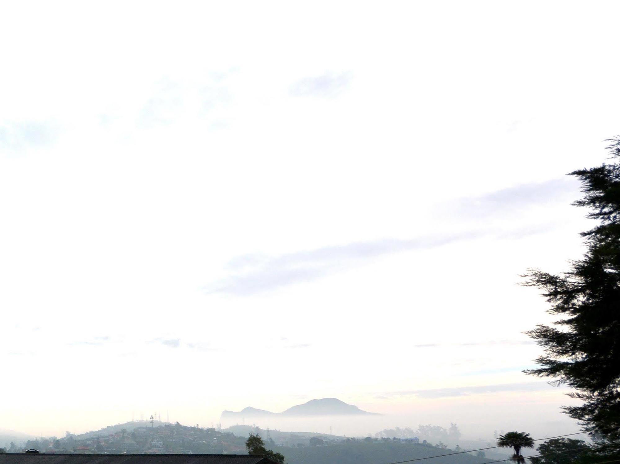 Royal Mount Hotel & Restaurant Nuwara Eliya