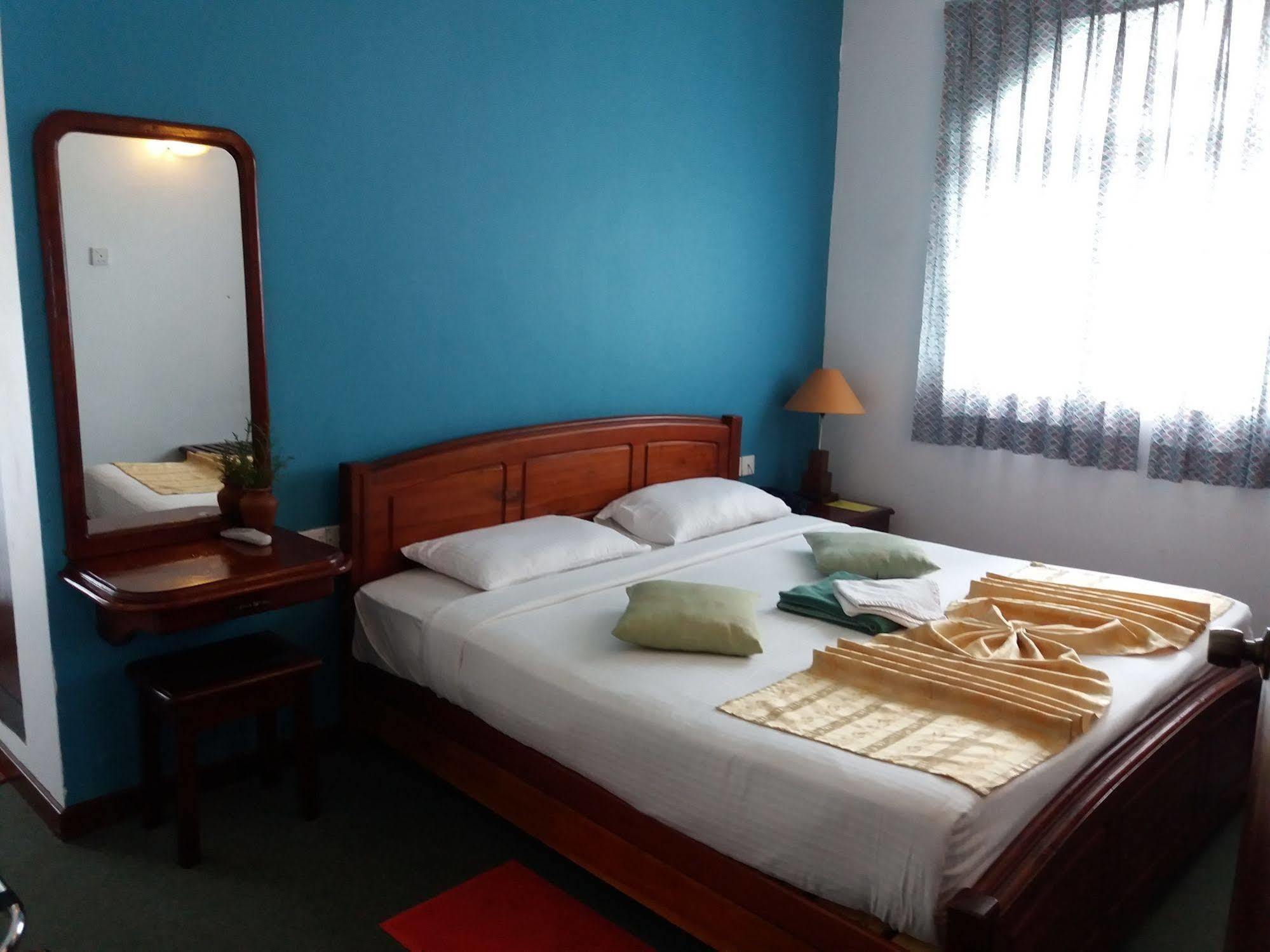 Hotel Binota 3*