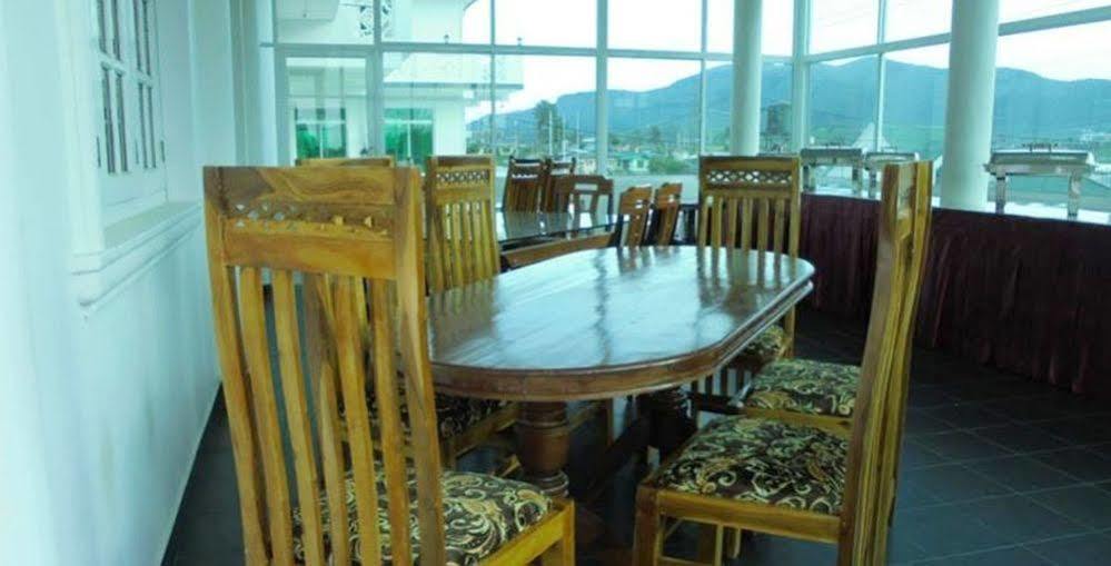 Hotel Bakers Reach Nuwara Eliya