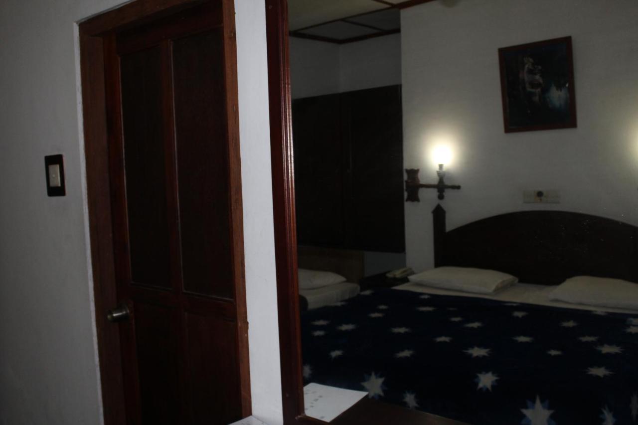 Silver Falls Hotel