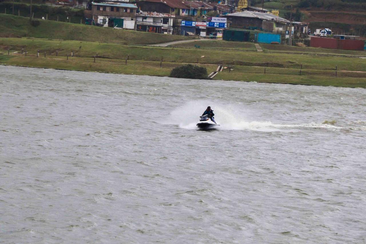 Gregory Hills * Nuwara Eliya