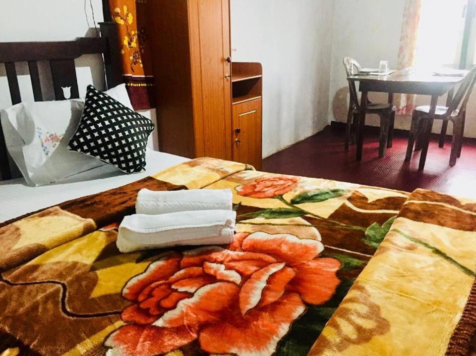 Gregory * Nuwara Eliya