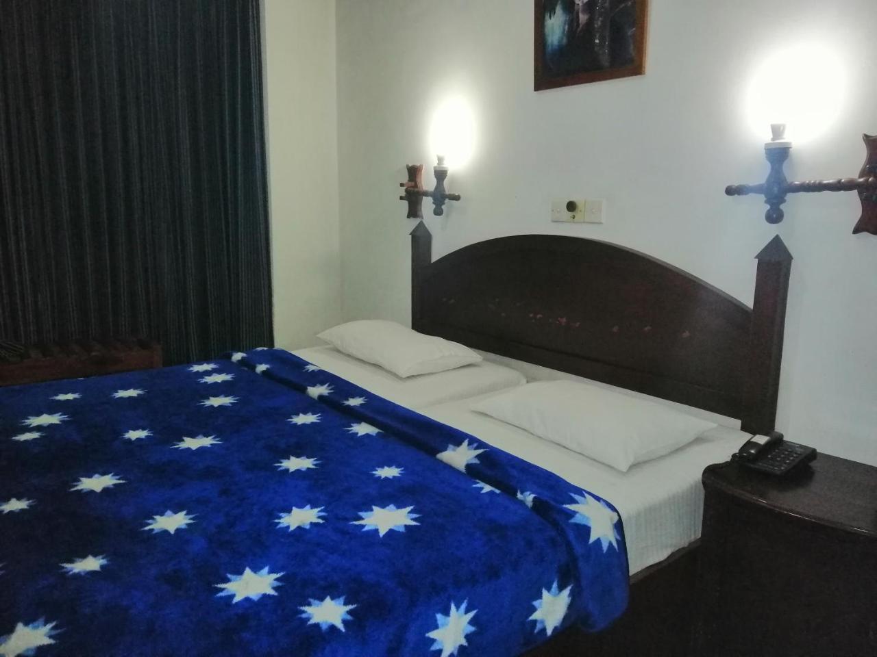 Silver Falls Hotel