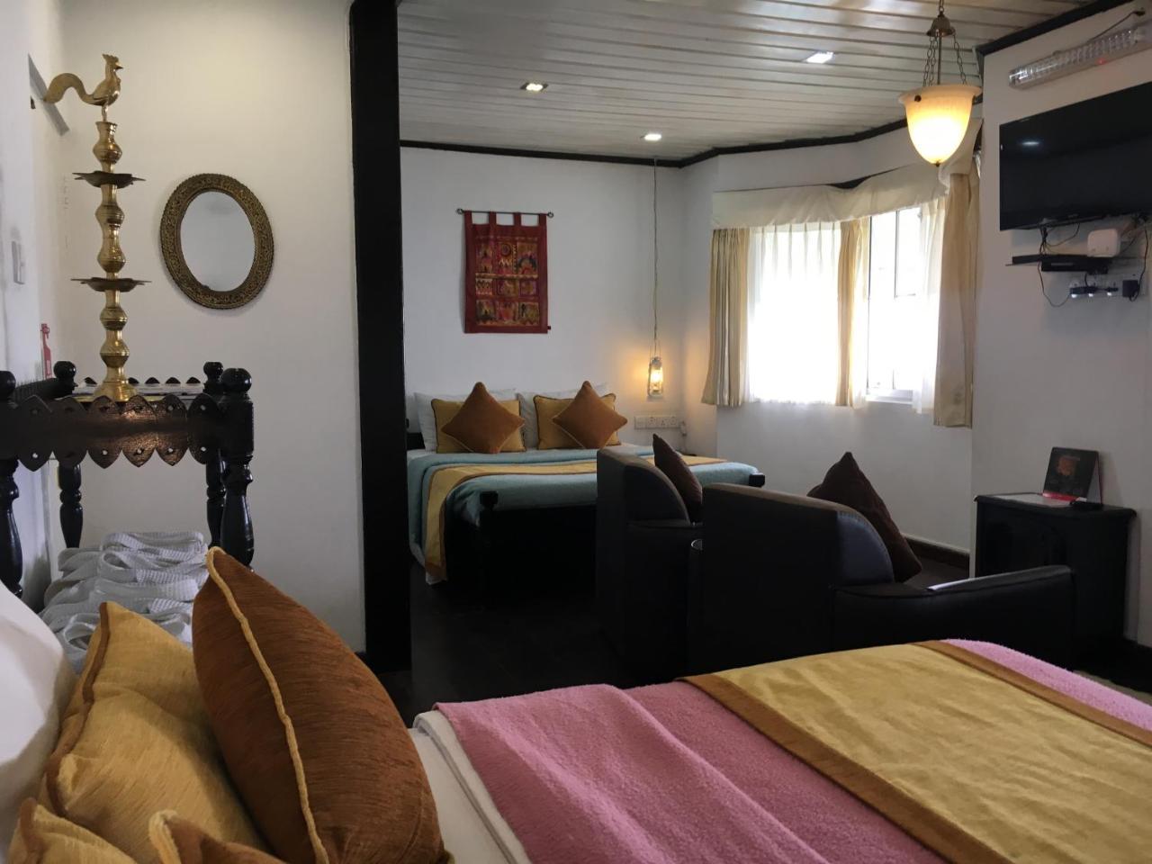Misty Hills Boutique Cottage Guest house