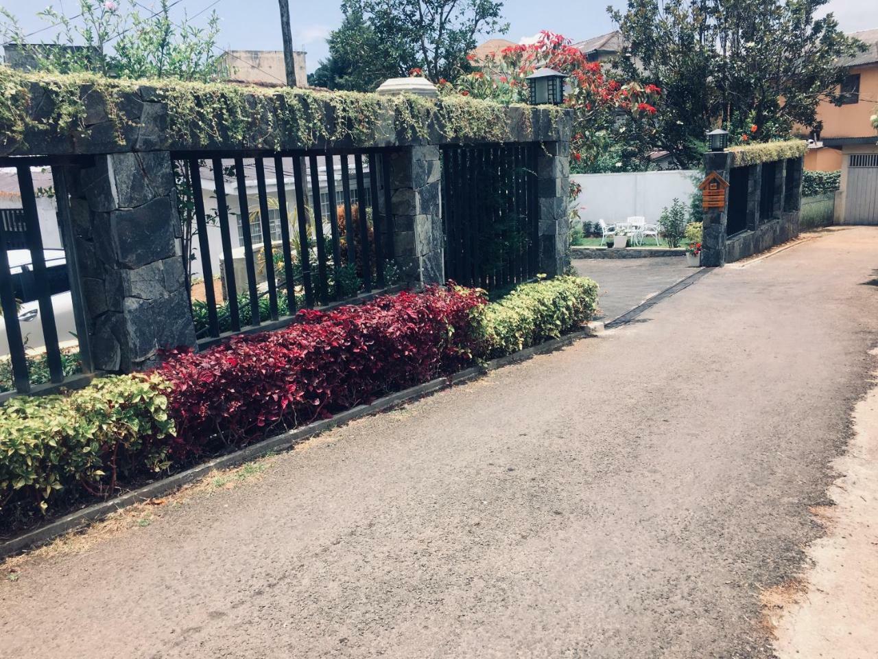 Little England Guest house 3*