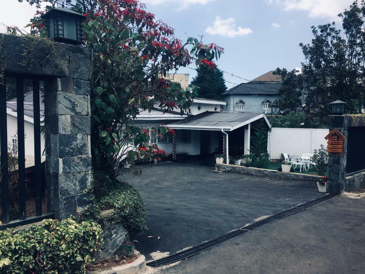 Guest house Little England