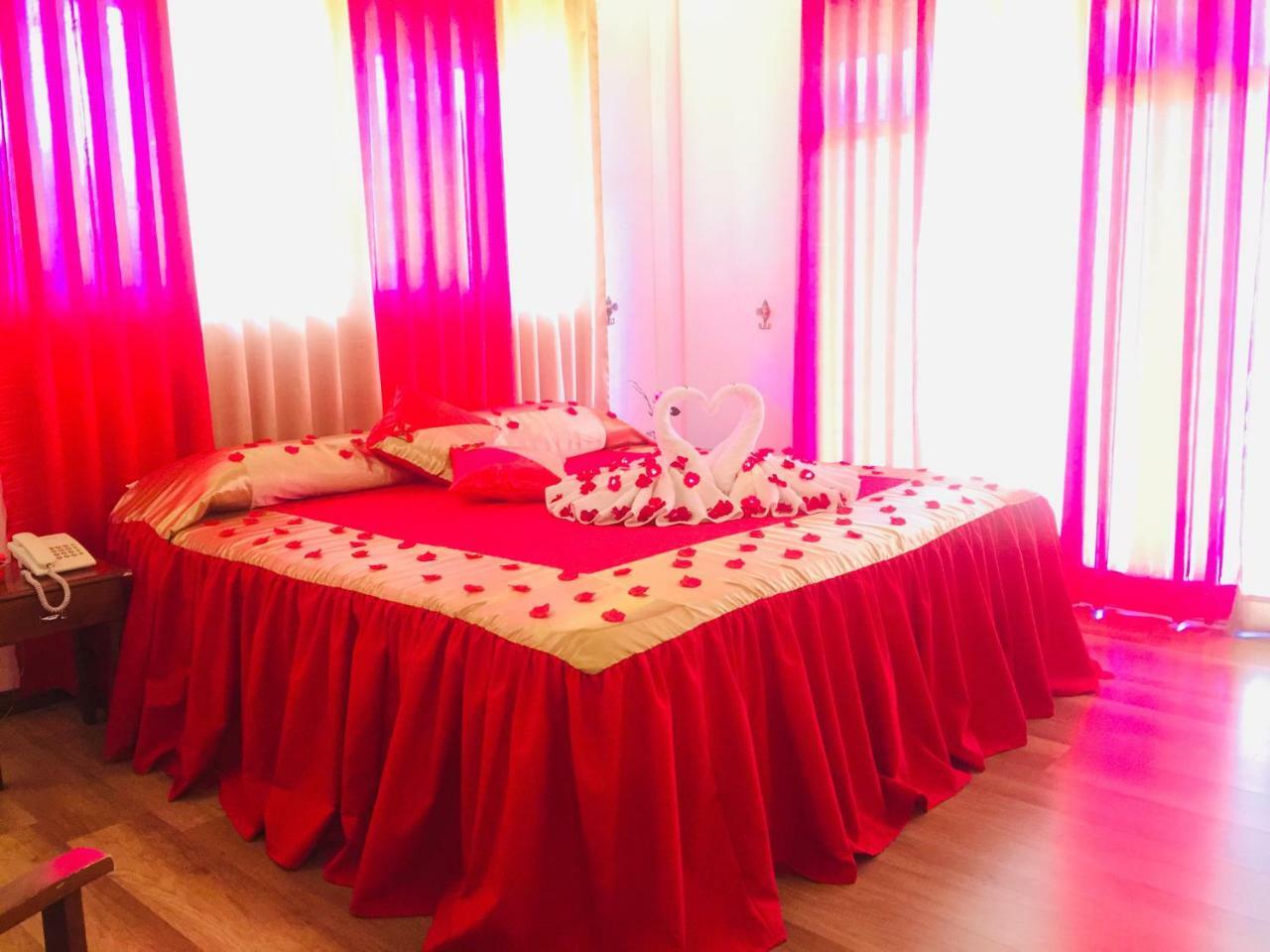 Midky Hotel