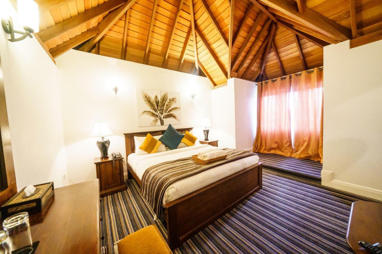 Little England By Celeste Hotel 4*