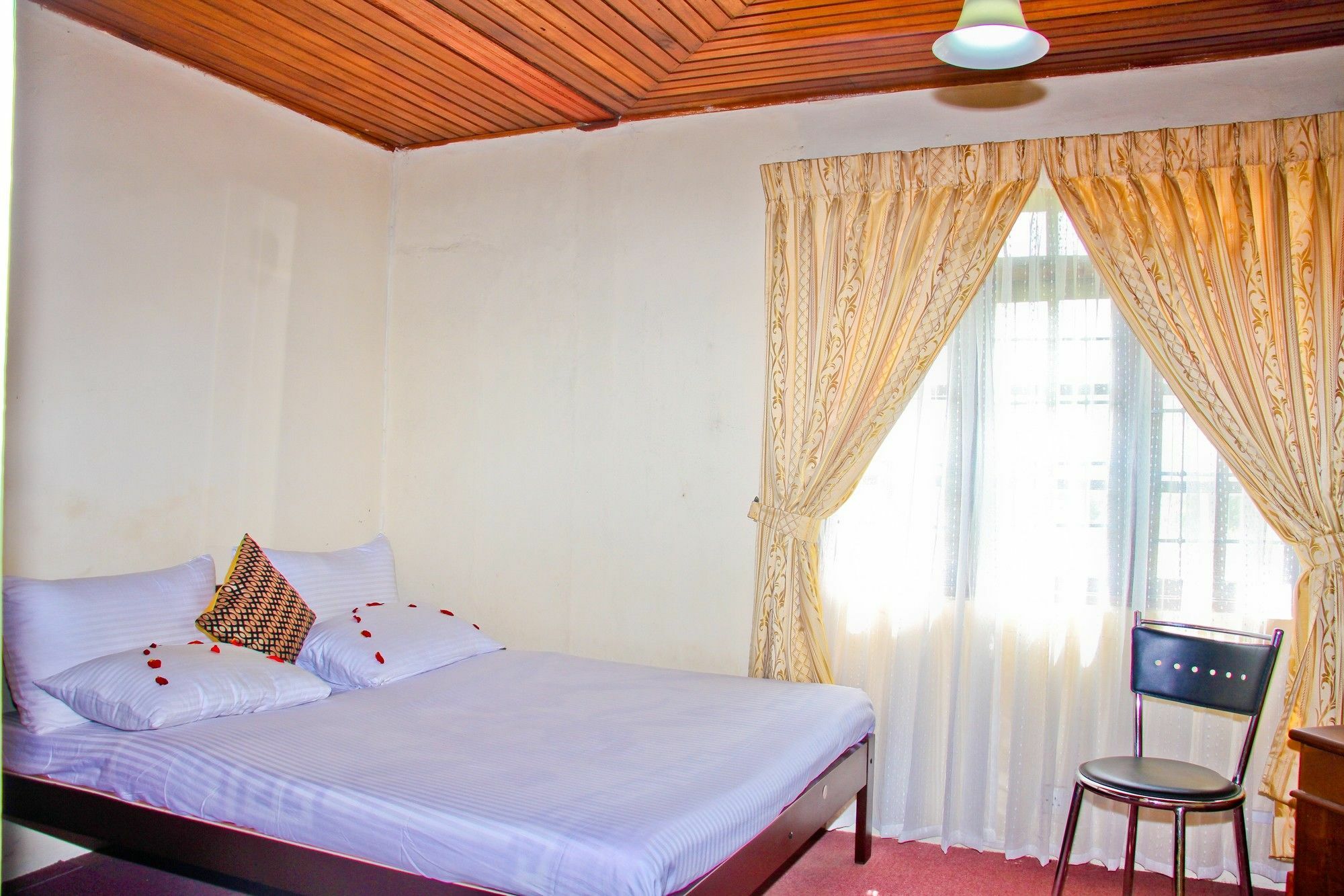 Chelthnam Hotel 3*