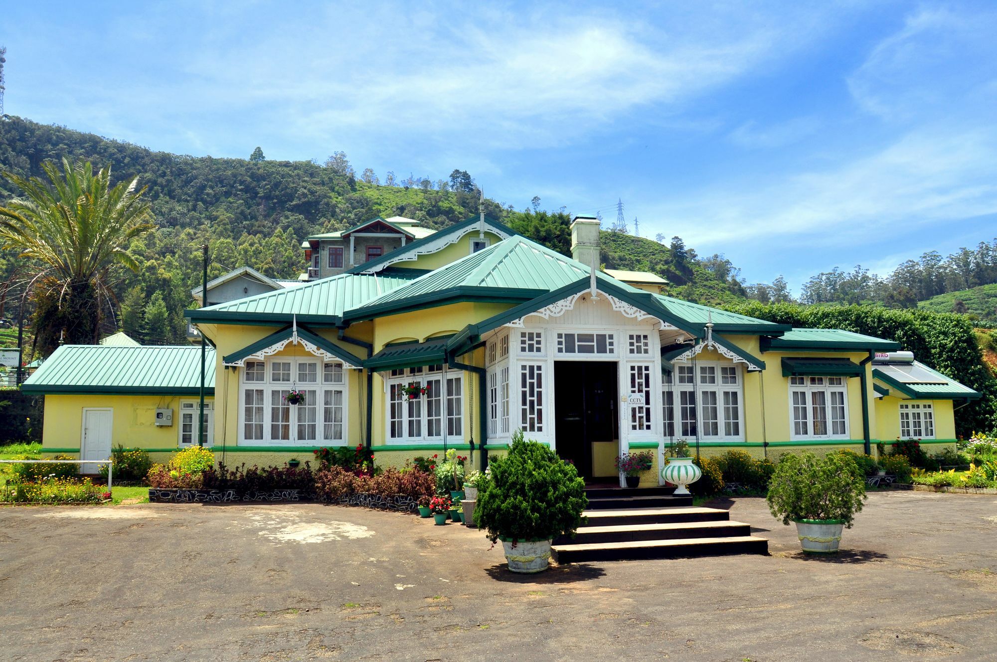 Chelthnam Hotel