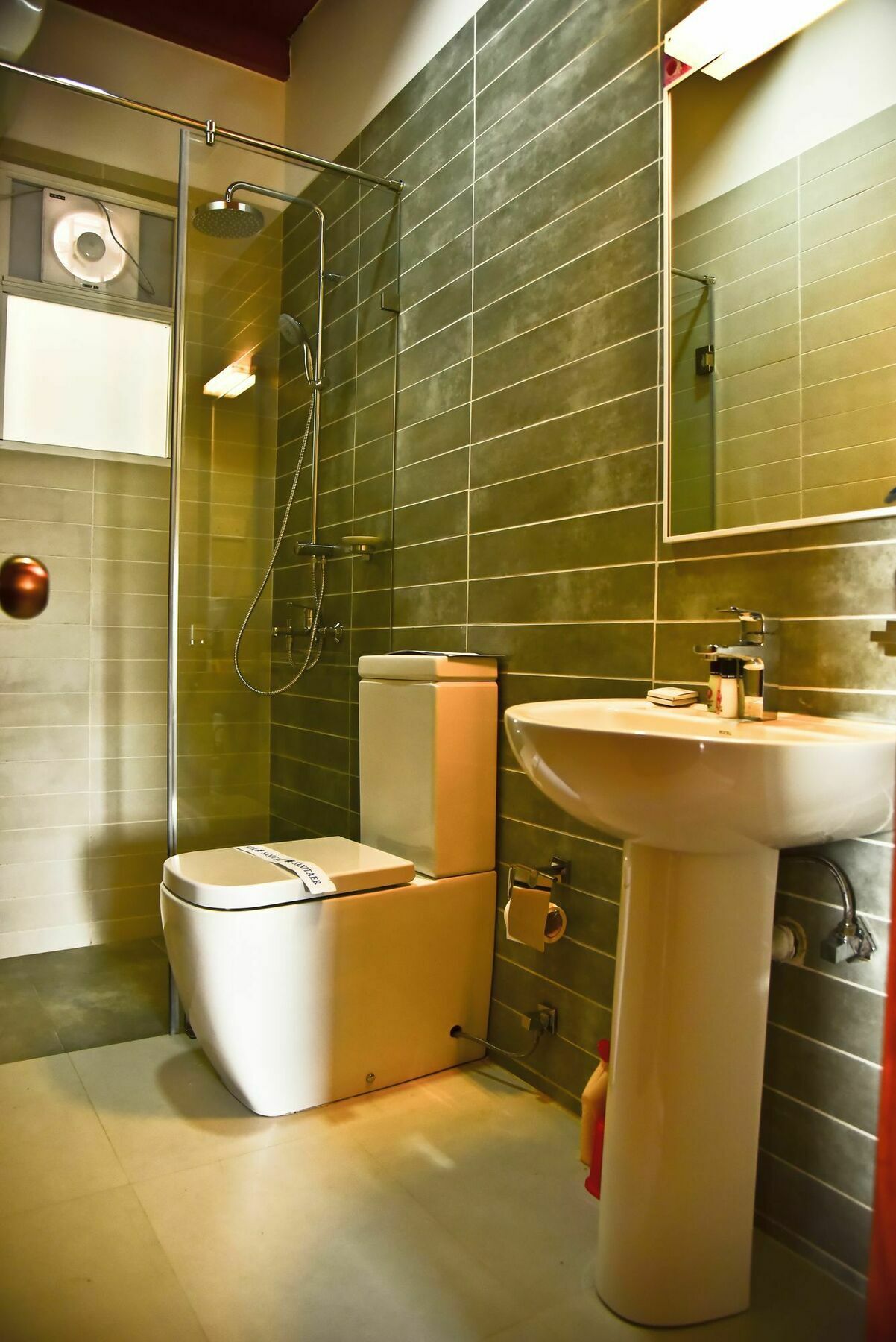 Emirates Luxury Apartment *