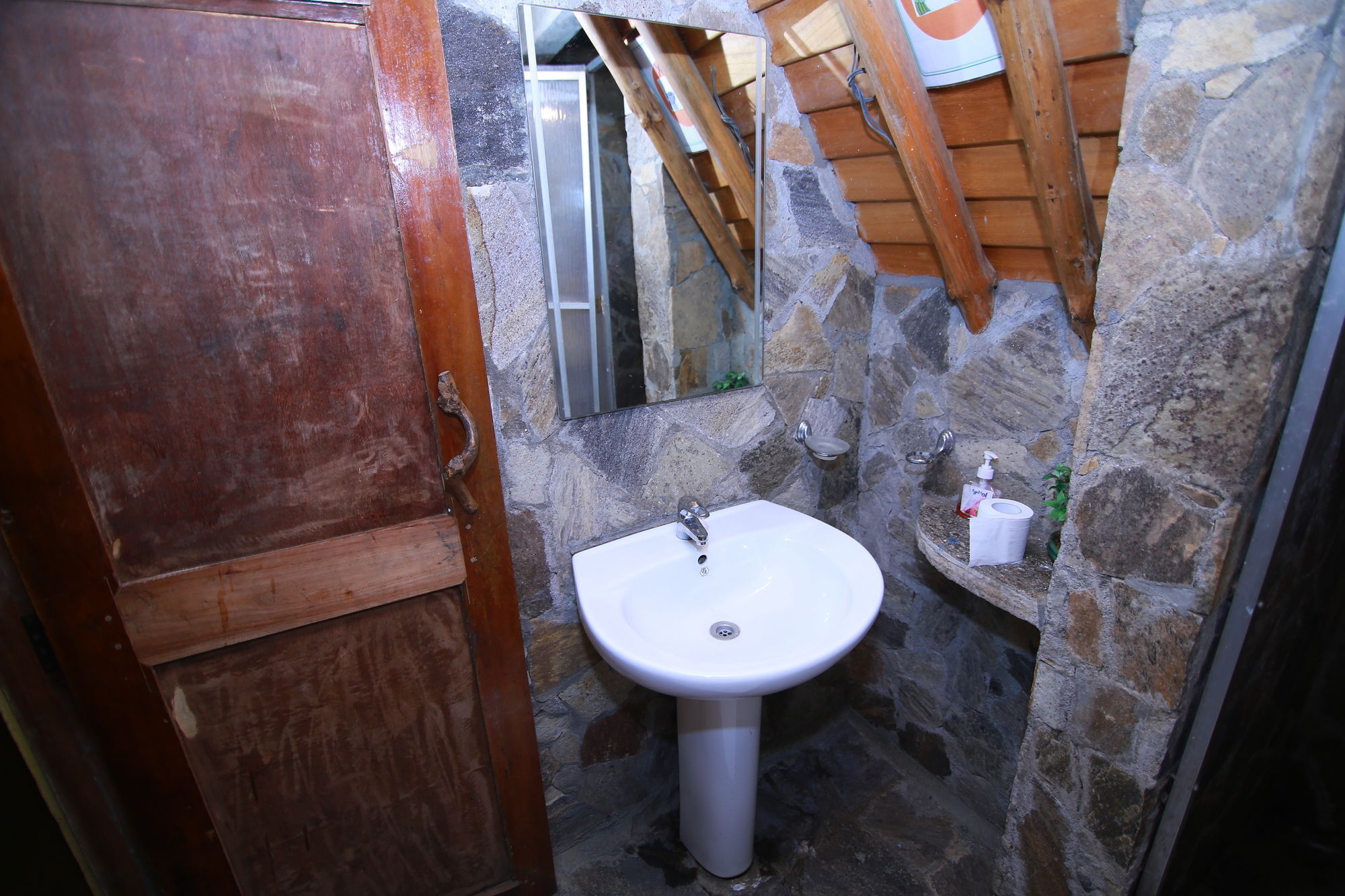 Hotel The Log Nuwara Eliya