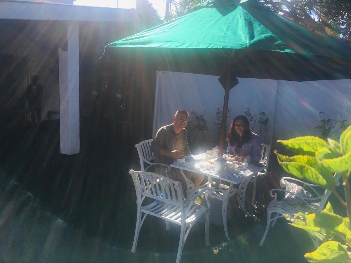 Little England Guest house 3*