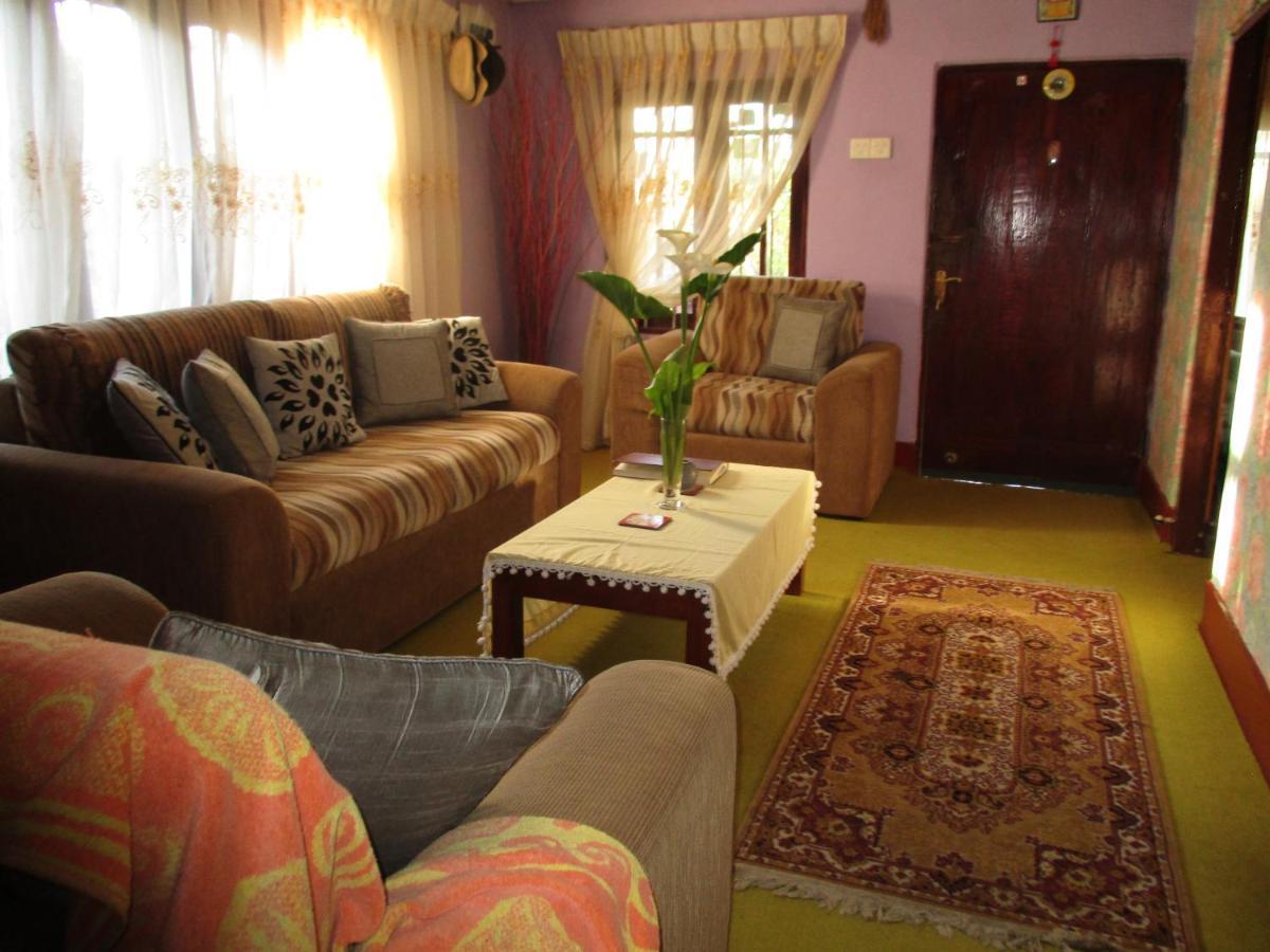 Guest house Redwood Homestay Nuwara Eliya