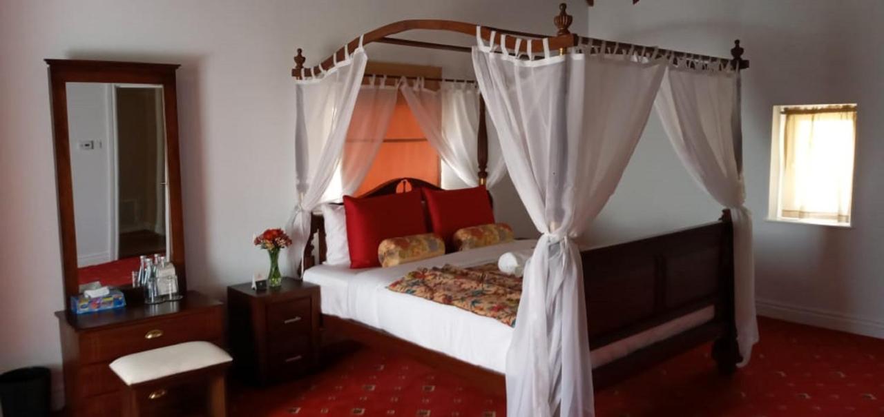 Little England By Celeste Hotel 4*