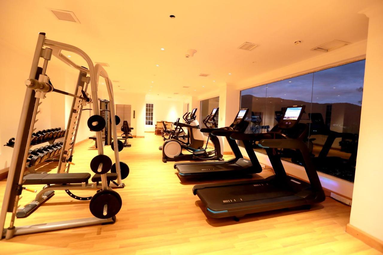 Hotel Araliya Red - Budget Friendly Hotel- Where Find Stunning 360 Panoramic View Of 4*